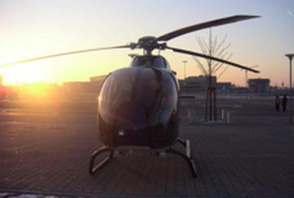 Helikopter Selber Fliegen im Sonnenuntergang
